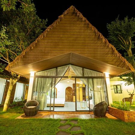 Apple House & Coffee Hotel Ba Ria Bagian luar foto