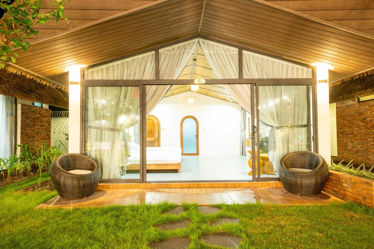 Apple House & Coffee Hotel Ba Ria Bagian luar foto