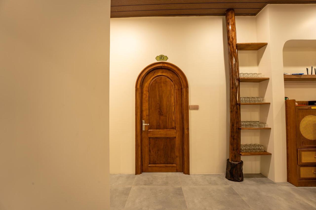 Apple House & Coffee Hotel Ba Ria Bagian luar foto