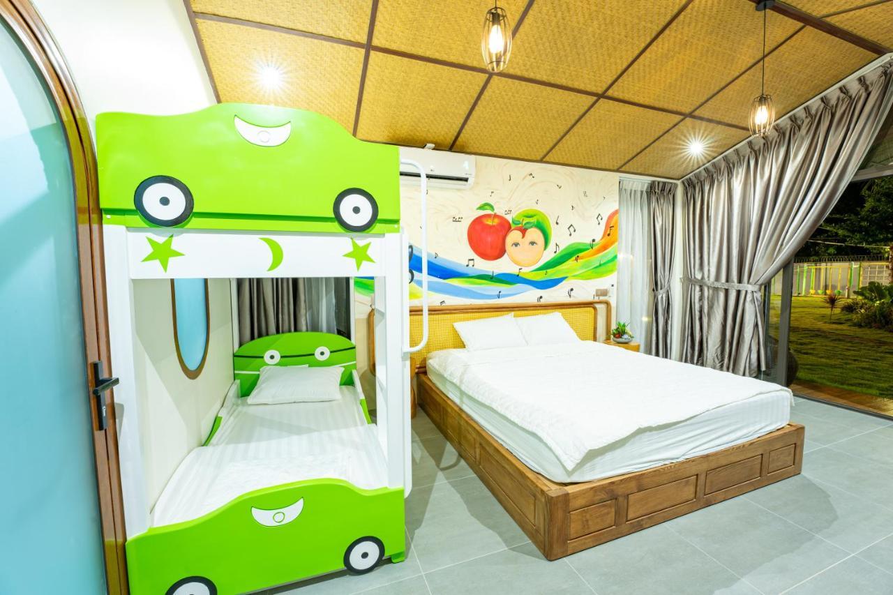 Apple House & Coffee Hotel Ba Ria Bagian luar foto