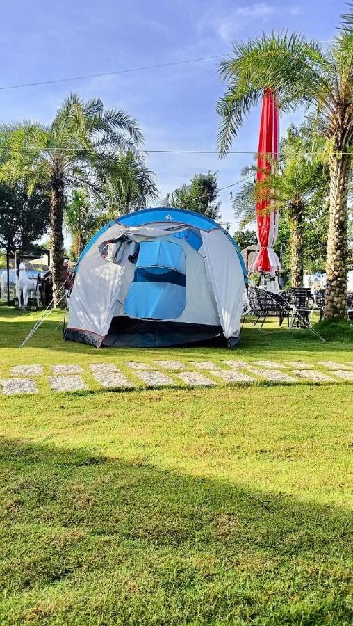 Apple House & Coffee Hotel Ba Ria Bagian luar foto