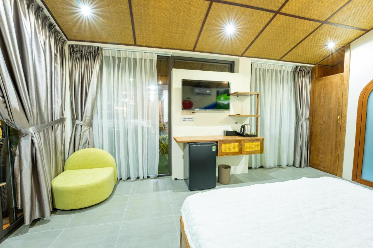 Apple House & Coffee Hotel Ba Ria Bagian luar foto
