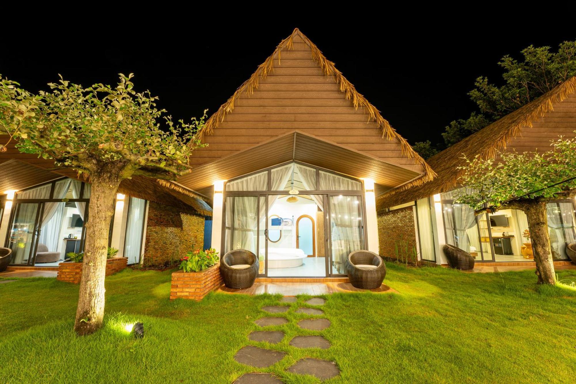 Apple House & Coffee Hotel Ba Ria Bagian luar foto